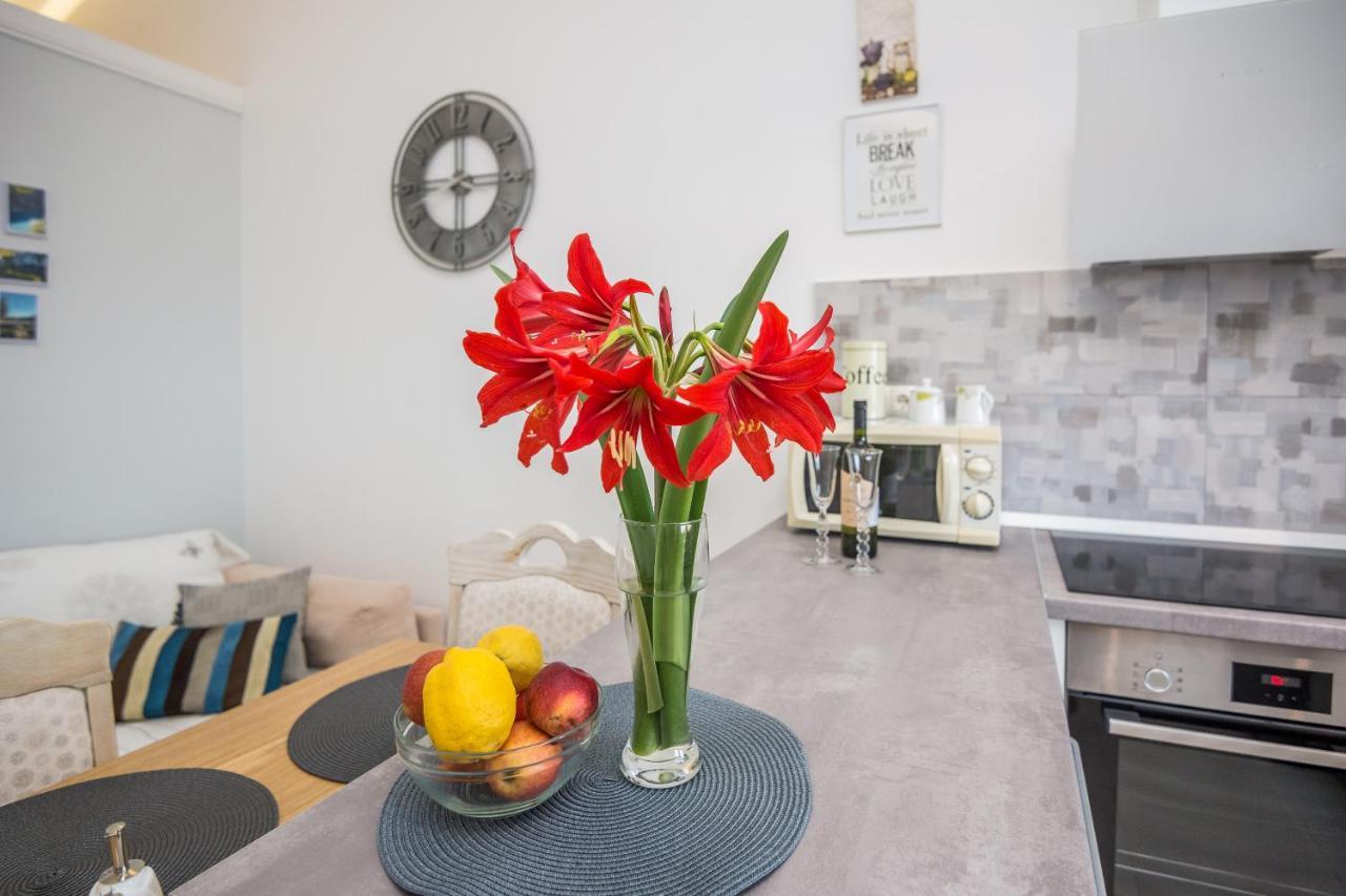 Velika Obala 2 Apartment