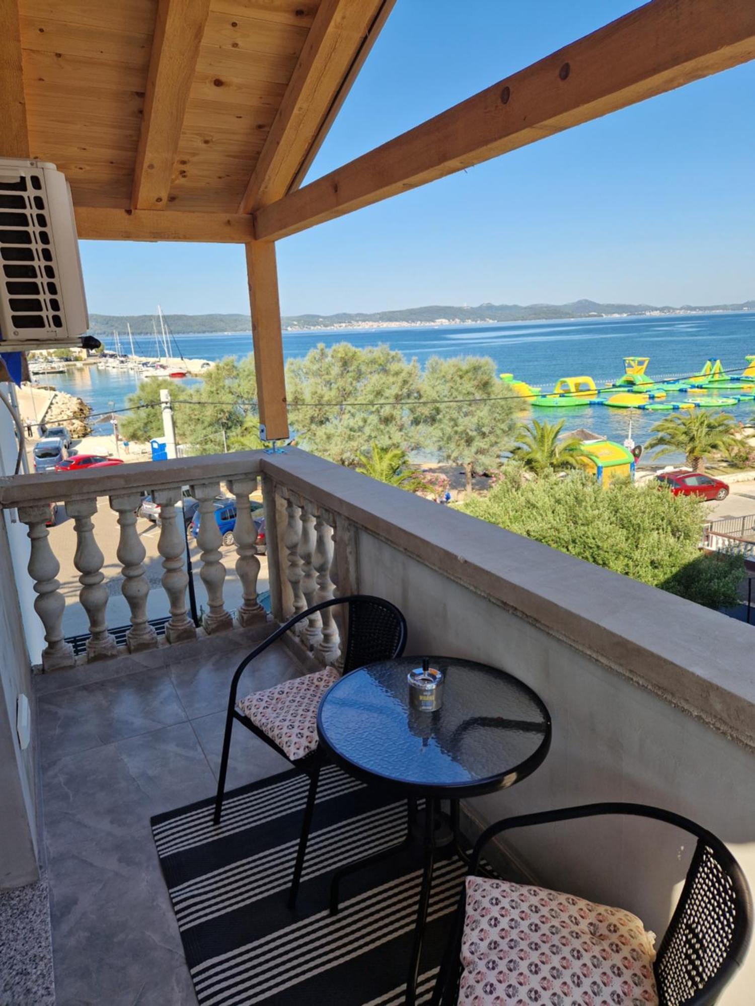Apartment Velika Obala 2 *